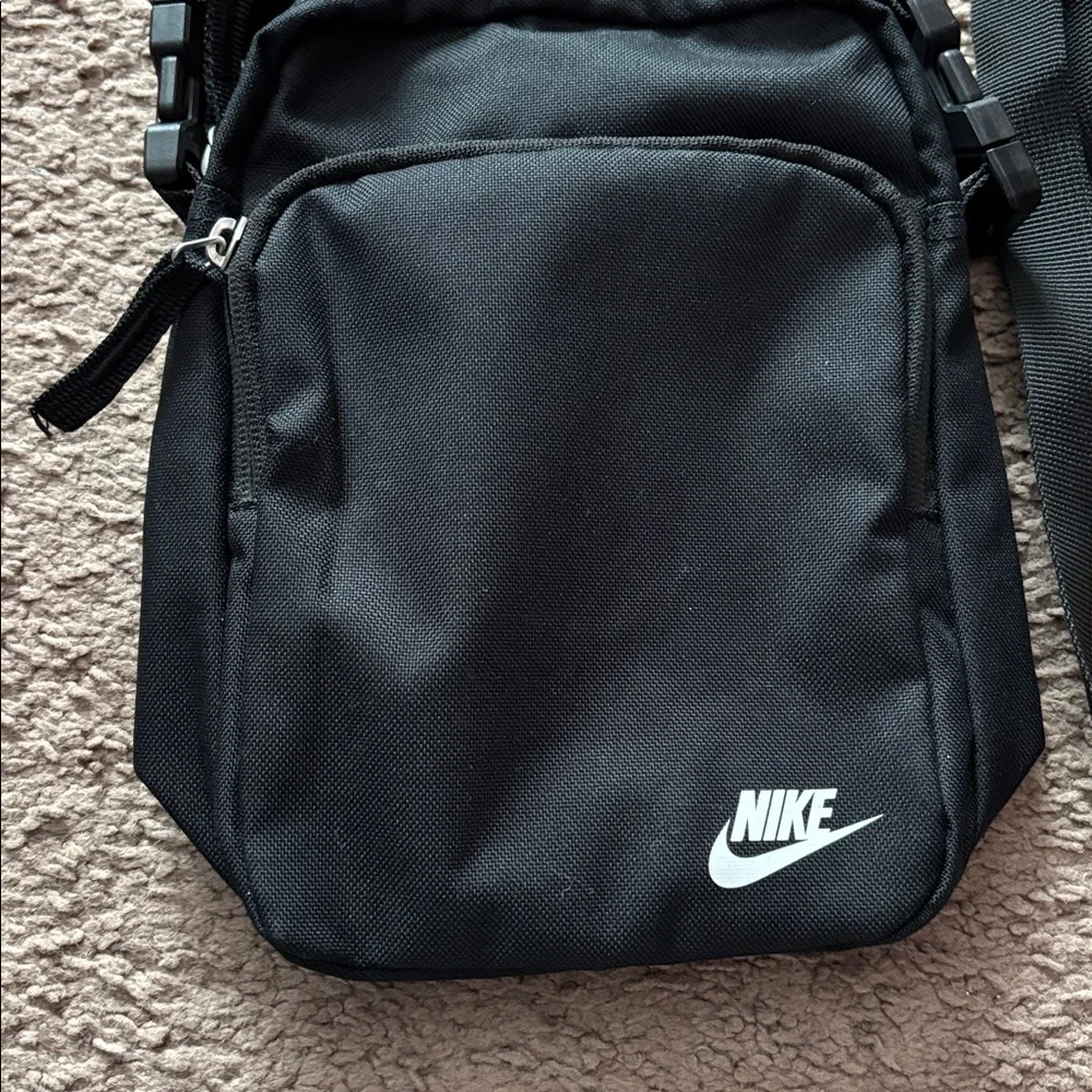 Nike Black Messenger Bag